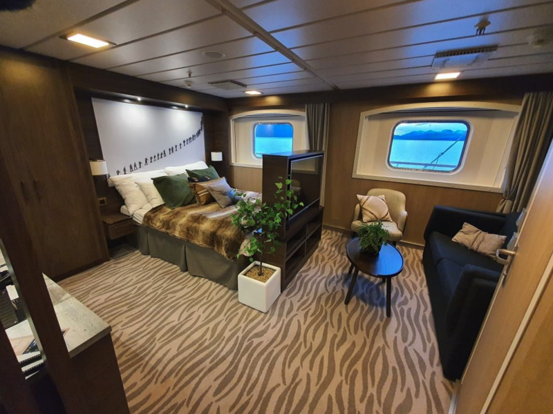 Expedition Suite | Mini suite on upper deck